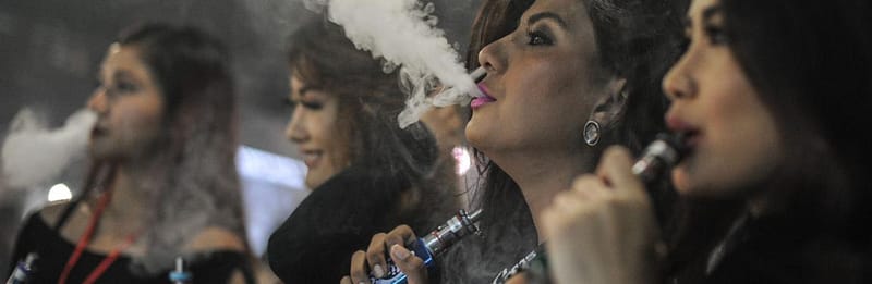 vaping girls in India